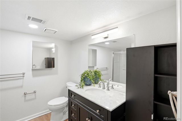 7522 S Monaco Way, Centennial, CO 80112