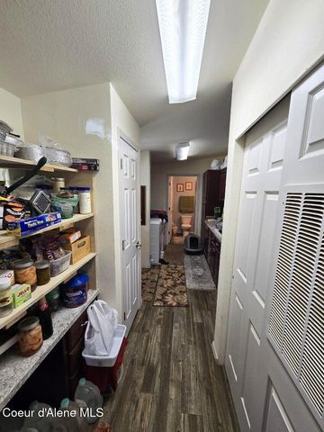 871 Foothill Dr, Athol, ID 83801