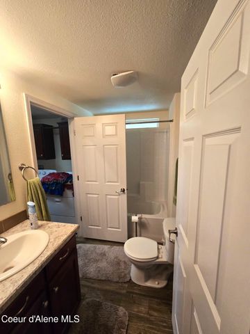 871 Foothill Dr, Athol, ID 83801