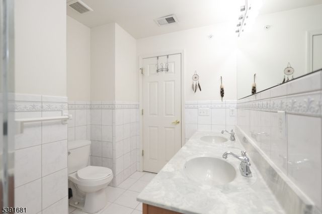 125 Adamecs Way 26, South Amboy City, NJ 08879
