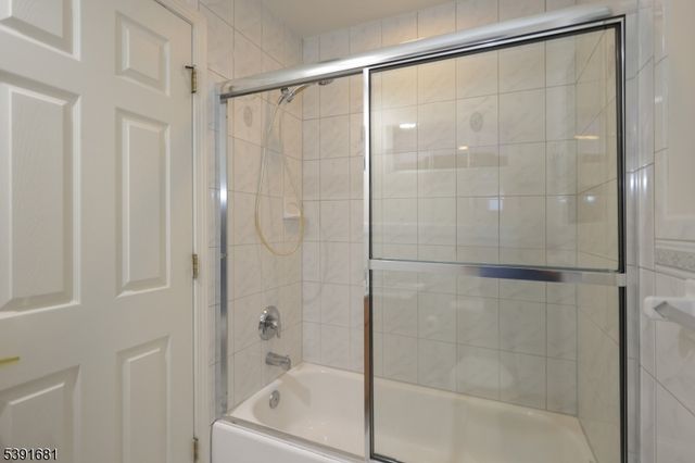 125 Adamecs Way 26, South Amboy City, NJ 08879
