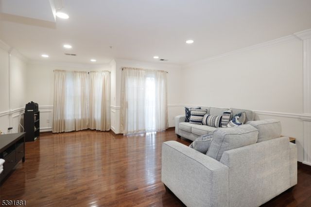 125 Adamecs Way 26, South Amboy City, NJ 08879