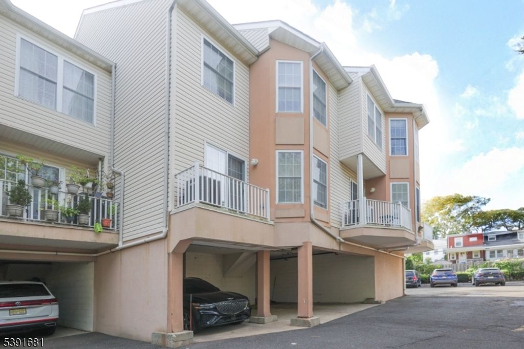 125 Adamecs Way 26, South Amboy City, NJ 08879 — photo 2