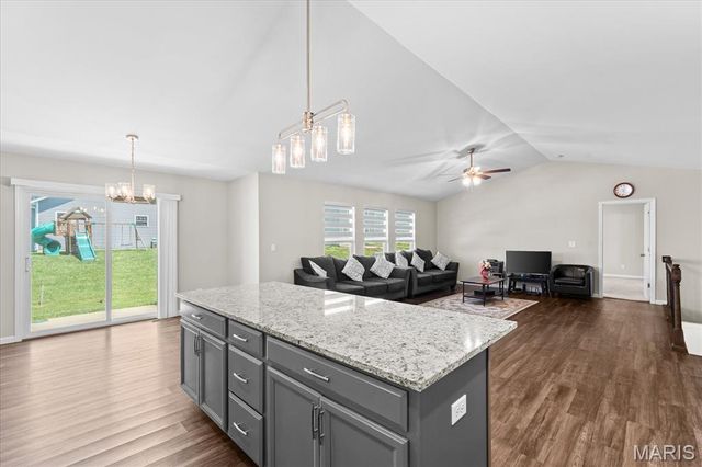 7053 Richmond Drive, Glen Carbon, IL 62034