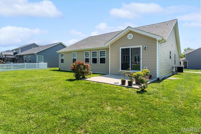 7053 Richmond Drive, Glen Carbon, IL 62034