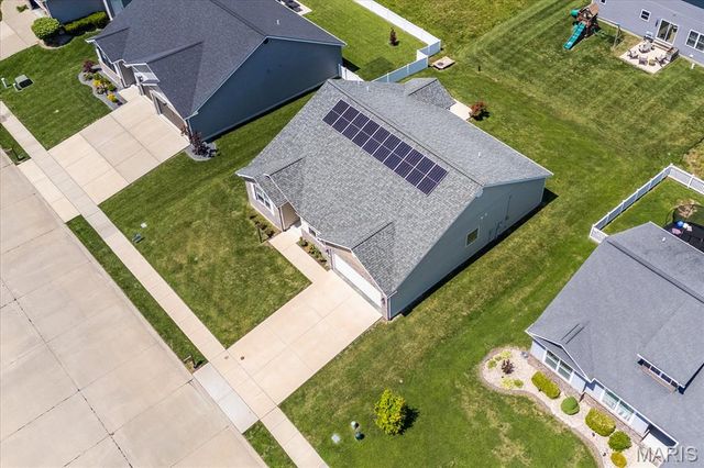 7053 Richmond Drive, Glen Carbon, IL 62034