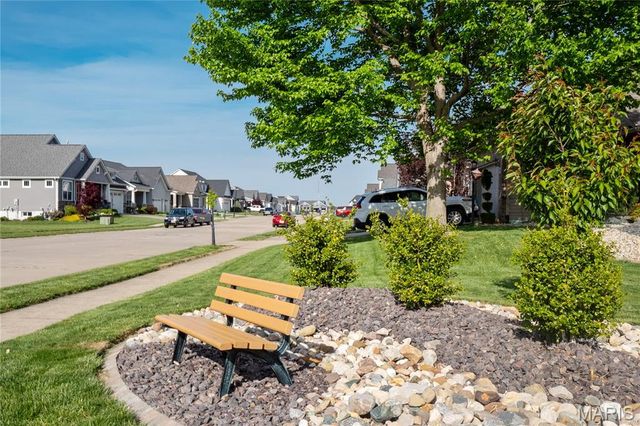 7053 Richmond Drive, Glen Carbon, IL 62034