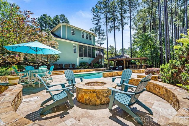 108 Heron Cove Drive, Mount Holly, NC 28120