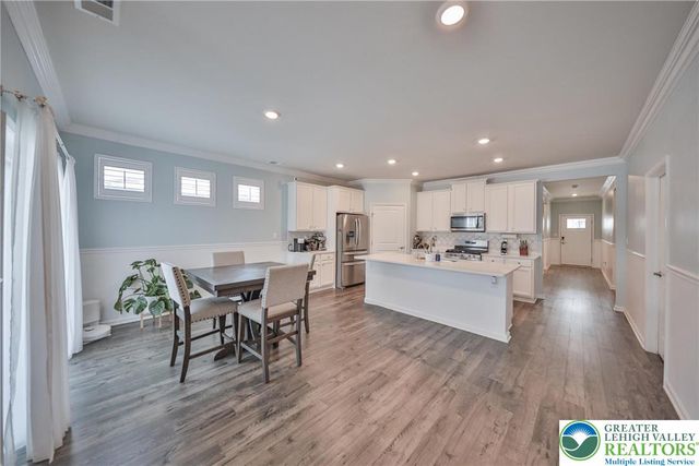 8005 August Avenue, Lower Macungie Twp, PA 18031