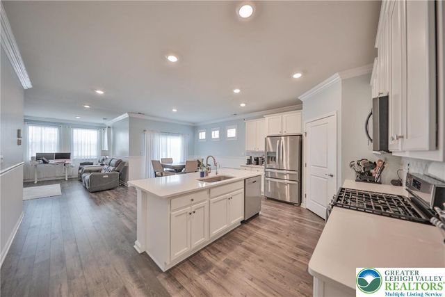 8005 August Avenue, Lower Macungie Twp, PA 18031