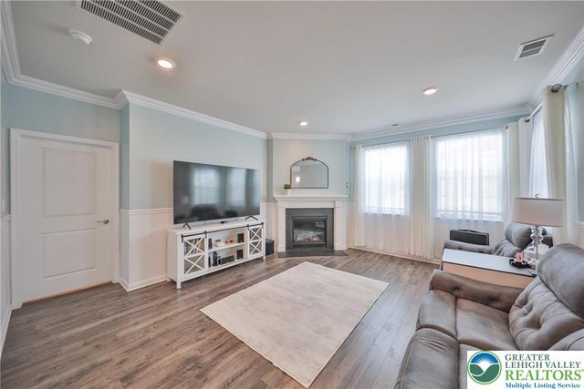 8005 August Avenue, Lower Macungie Twp, PA 18031