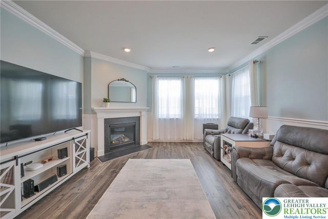 8005 August Avenue, Lower Macungie Twp, PA 18031