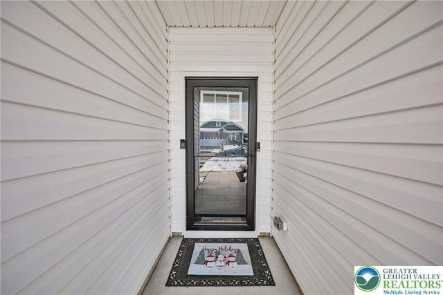 8005 August Avenue, Lower Macungie Twp, PA 18031