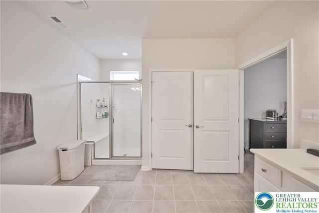 8005 August Avenue, Lower Macungie Twp, PA 18031