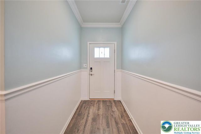 8005 August Avenue, Lower Macungie Twp, PA 18031