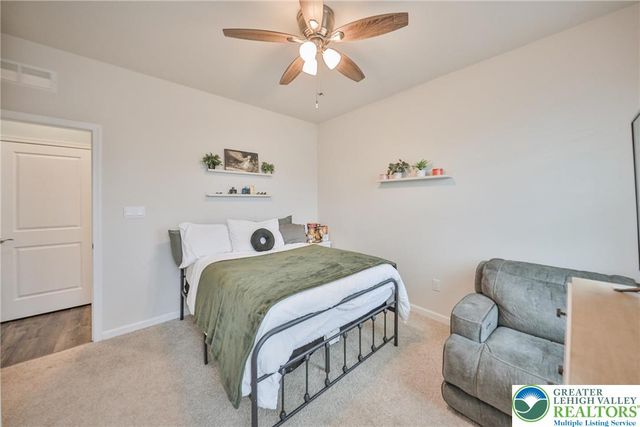 8005 August Avenue, Lower Macungie Twp, PA 18031