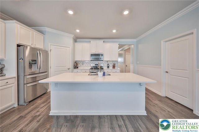 8005 August Avenue, Lower Macungie Twp, PA 18031