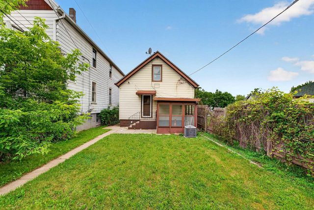3614 N 25th STREET, Milwaukee, WI 53206