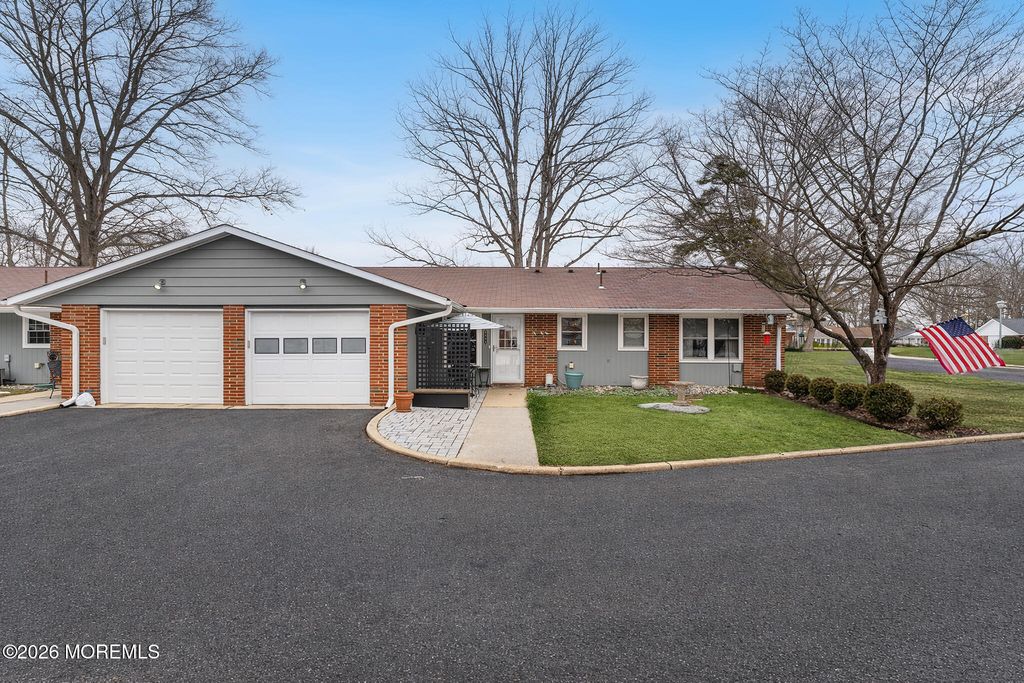 449A Cheshire Court, Lakewood, NJ 08701