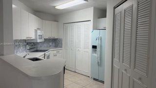 6288 NW 186th St 206, Hialeah, FL 33015
