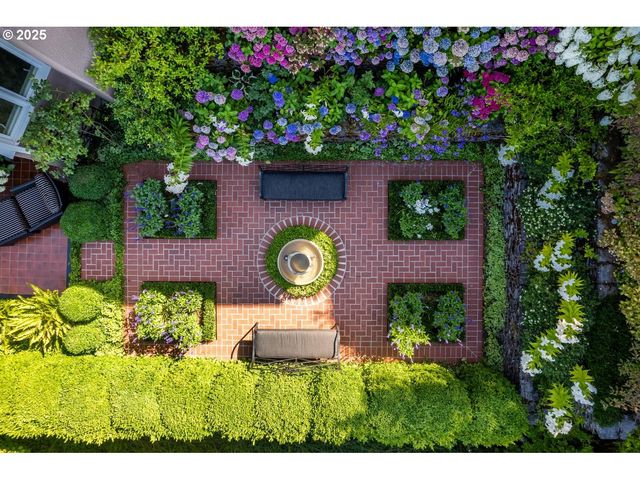 282 Nw MACLEAY Blvd, Portland, OR 97210