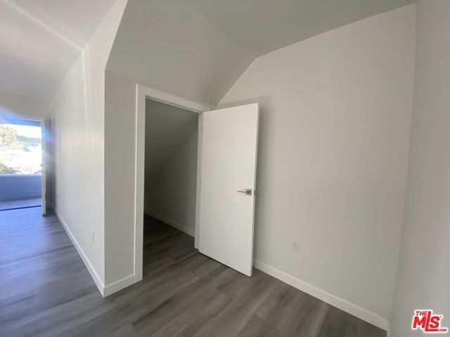 142 Douglas, Los Angeles, CA 90026