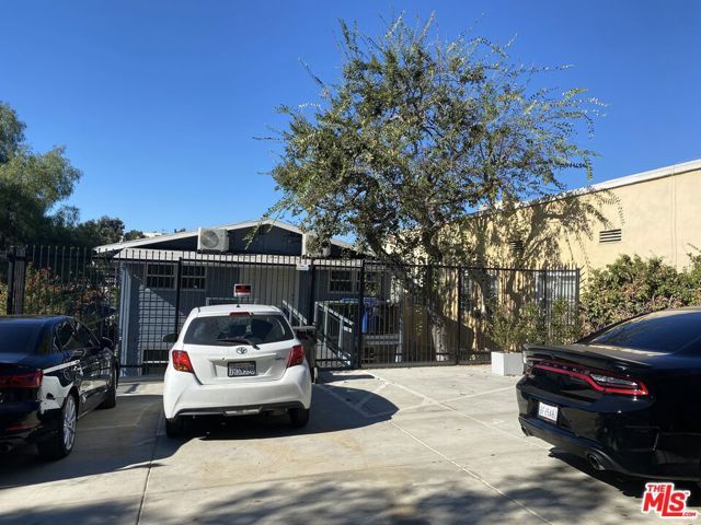 142 Douglas, Los Angeles, CA 90026