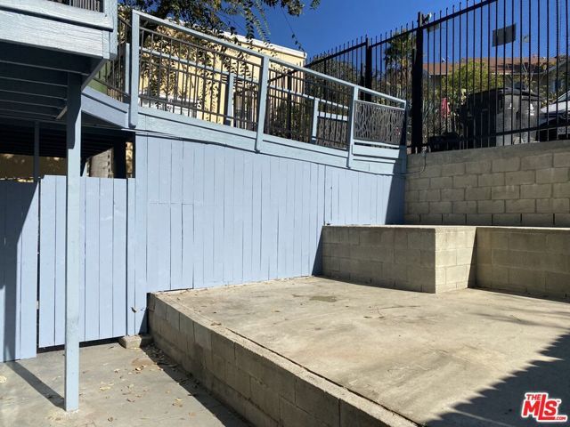 142 Douglas, Los Angeles, CA 90026