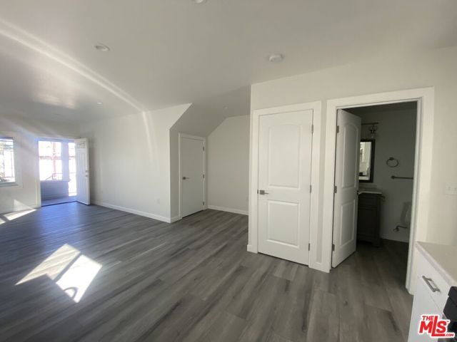 142 Douglas, Los Angeles, CA 90026