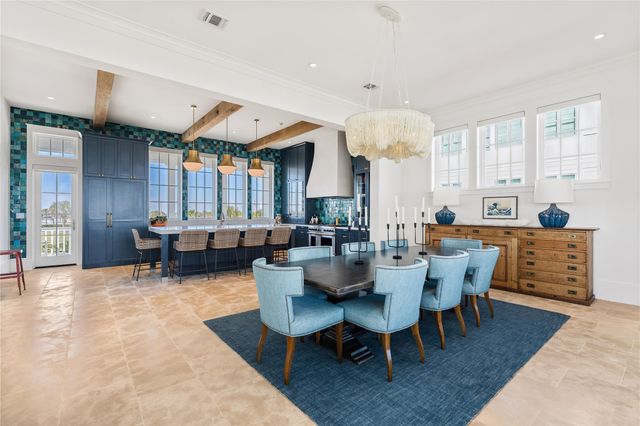 2409 E Seaside Drive, Galveston, TX 77550