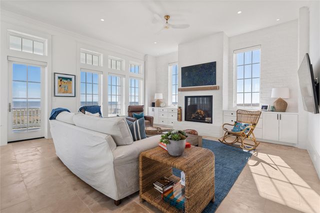 2409 E Seaside Drive, Galveston, TX 77550