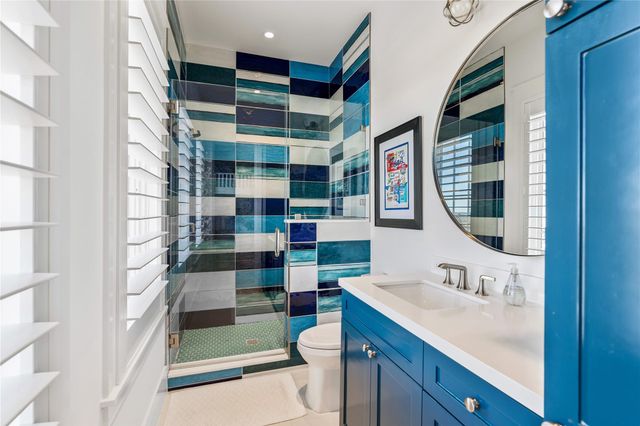 2409 E Seaside Drive, Galveston, TX 77550