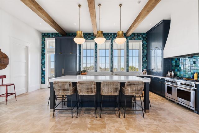 2409 E Seaside Drive, Galveston, TX 77550