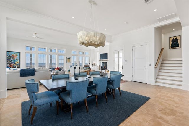 2409 E Seaside Drive, Galveston, TX 77550