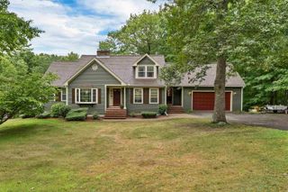 10 Independence Drive, Salem, NH 03079