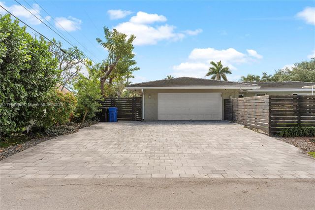 2666 NE 35th Dr, Fort Lauderdale, FL 33308