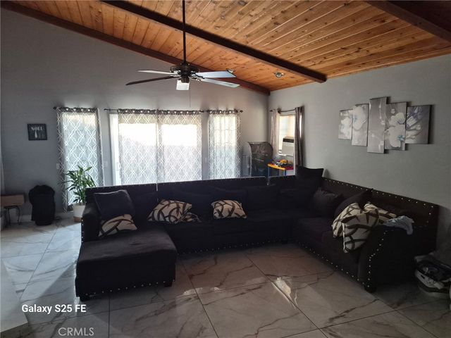 9143 Tamarind, Fontana, CA 92335
