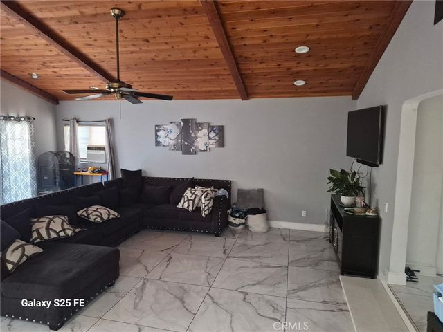 9143 Tamarind, Fontana, CA 92335