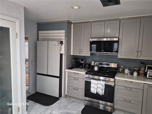 9143 Tamarind, Fontana, CA 92335