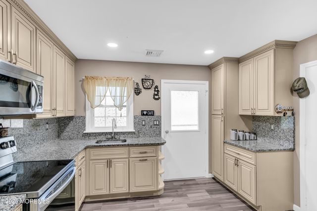148A Gramercy Court, Lakewood, NJ 08701