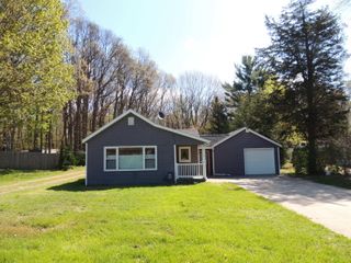 3323 Blue Star Highway, Saugatuck Twp, MI 49453