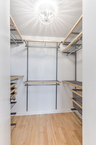 345 W Fullerton Parkway 2001, Chicago, IL 60614