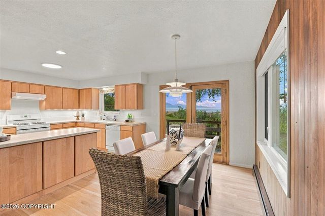 520 Oceanview Drive, Anchorage, AK 99515