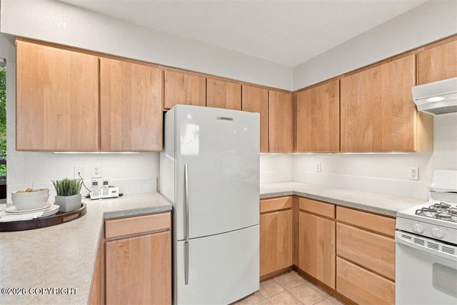 520 Oceanview Drive, Anchorage, AK 99515