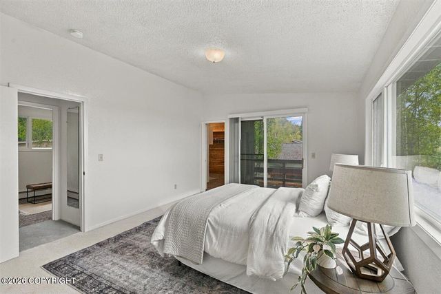 520 Oceanview Drive, Anchorage, AK 99515
