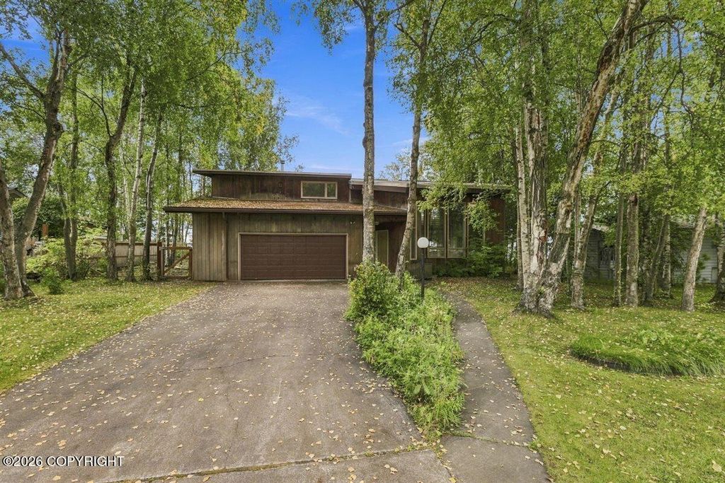 520 Oceanview Drive, Anchorage, AK 99515