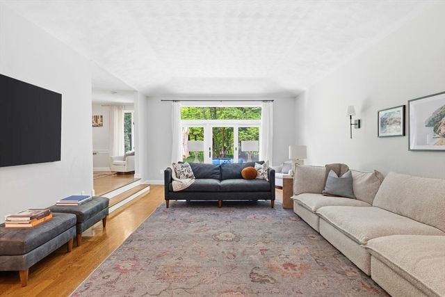 3 Driftwood Lane, Lynnfield, MA 01940