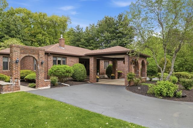 3 Driftwood Lane, Lynnfield, MA 01940