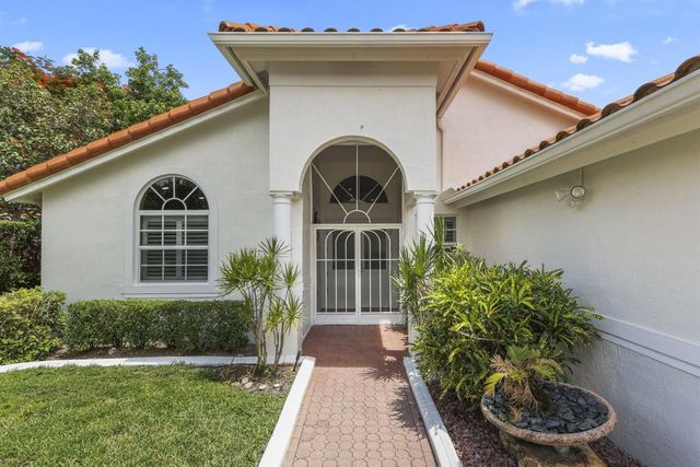 16536 Del Palacio Court, Delray Beach, FL 33484