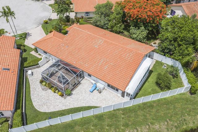 16536 Del Palacio Court, Delray Beach, FL 33484